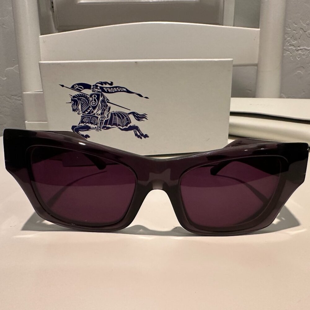 Burberry Sunglasses Black/ Dark Grey